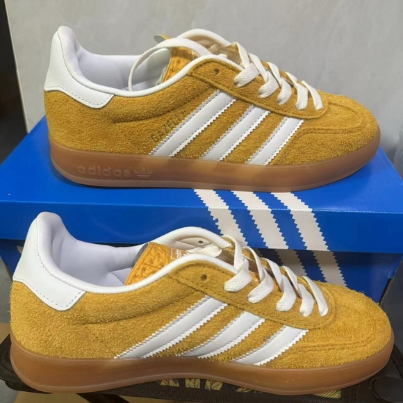 Adidas women's trial sneakers - Picture 8 of 10